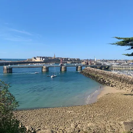 Apartment Charme Emeraude *